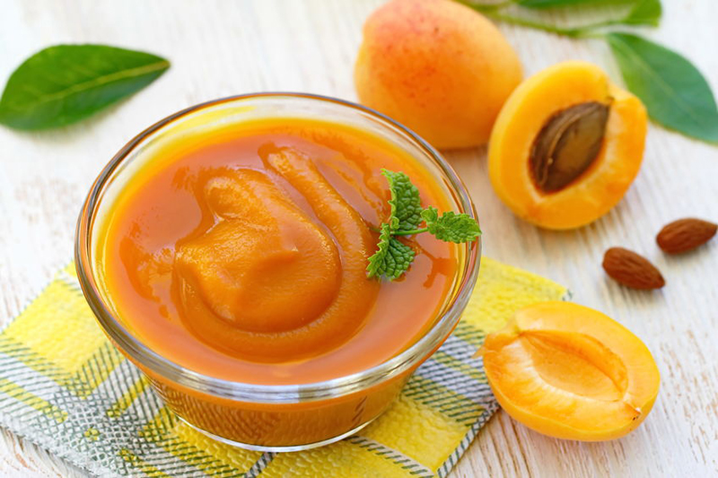 Apricot dessert sauce for Panna Cotta